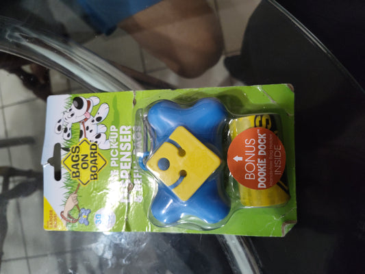 Portable bag for dog poop